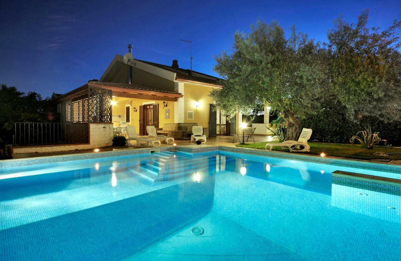Villa Dell'Ulivo マリーナ・ディ・ラグーザ エクステリア 写真